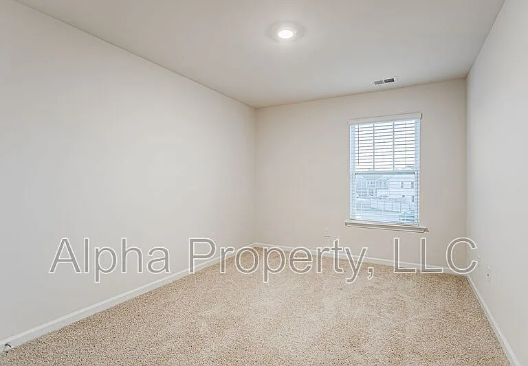 1210 Murdock Cir — Photo 13