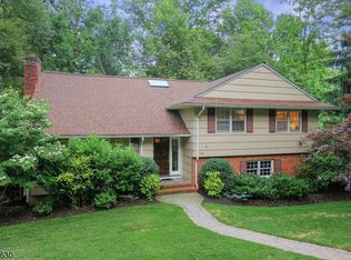 1168 Ridge Dr, Mountainside, NJ 07092