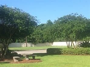1st image of 3560 Holiday Dr