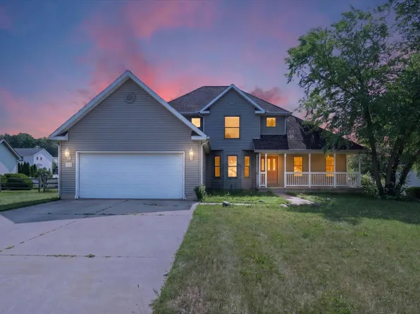 812 Derby Dr, Tecumseh, MI 49286