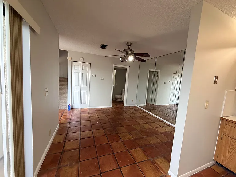 37 Lake Arbor Dr — Photo 5