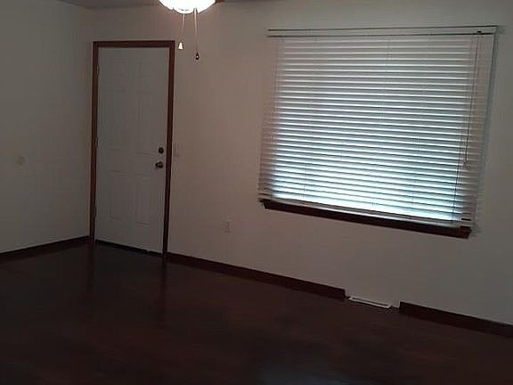 2nd image of 1447 Cumings Blvd