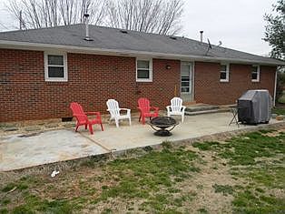 2nd image of 1221 Westmeade Dr