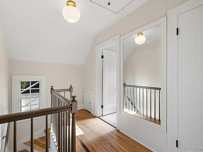 2136 Dorchester Rd — Photo 31