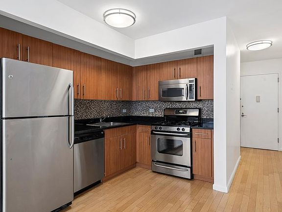 4th image of 20 West St APT 16K
