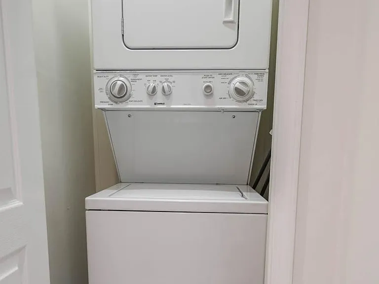 45 Queen Neva Ct #B — Photo 8