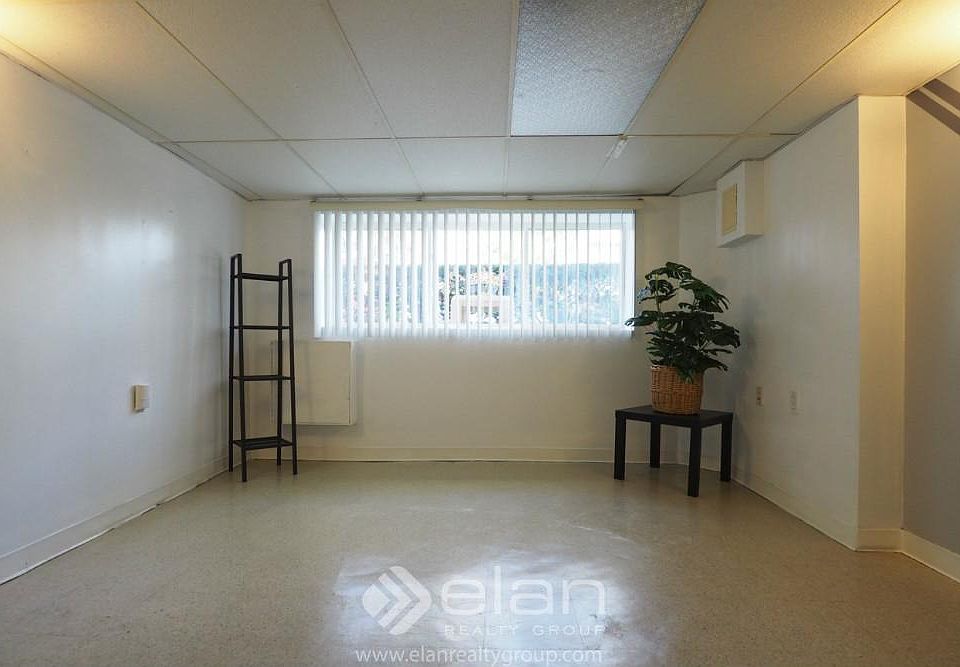 1st image of 2417 W Cullom Ave #G