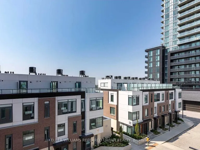 1030 Portage Pkwy #Townhouse 23 — Photo 2