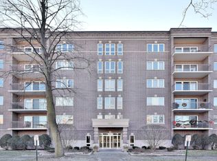 1327 Brown St UNIT 406, Des Plaines, IL 60016