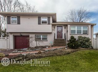 2842 Arthur Ln, Wantagh, NY 11793