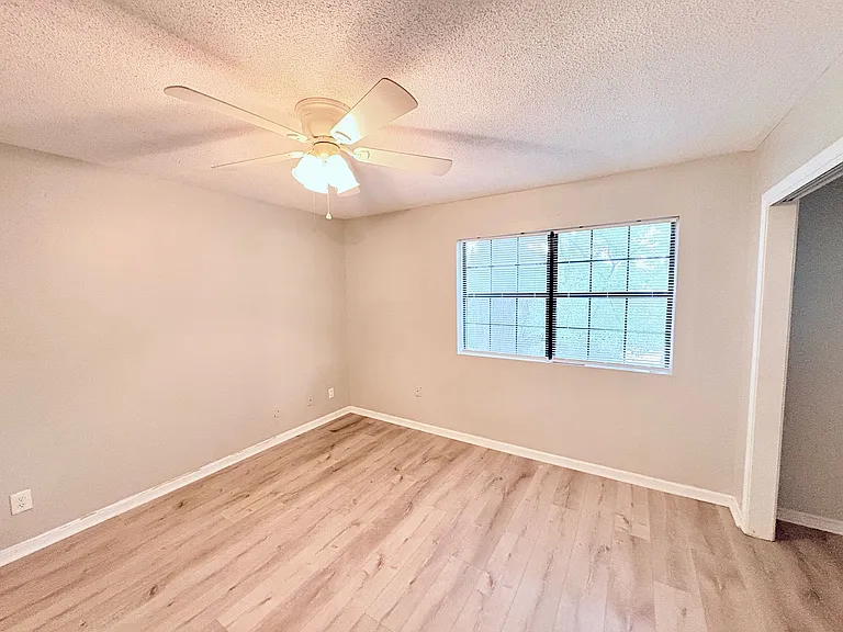 1108 Tiger Blvd #127 — Photo 11