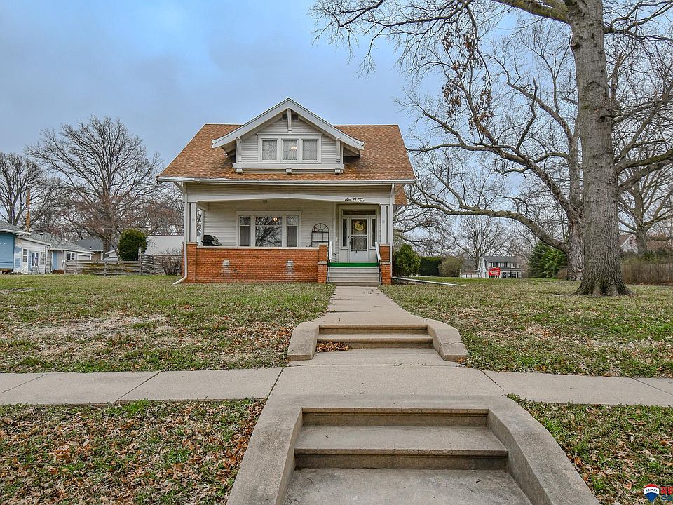 602 N 11th St Beatrice NE 68310 MLS 22405941 Zillow