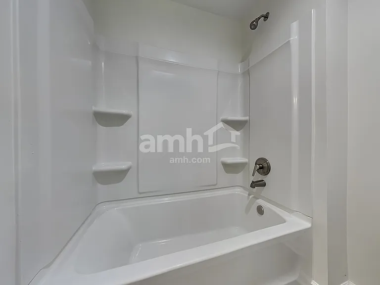 76 Springer Pkwy — Photo 14
