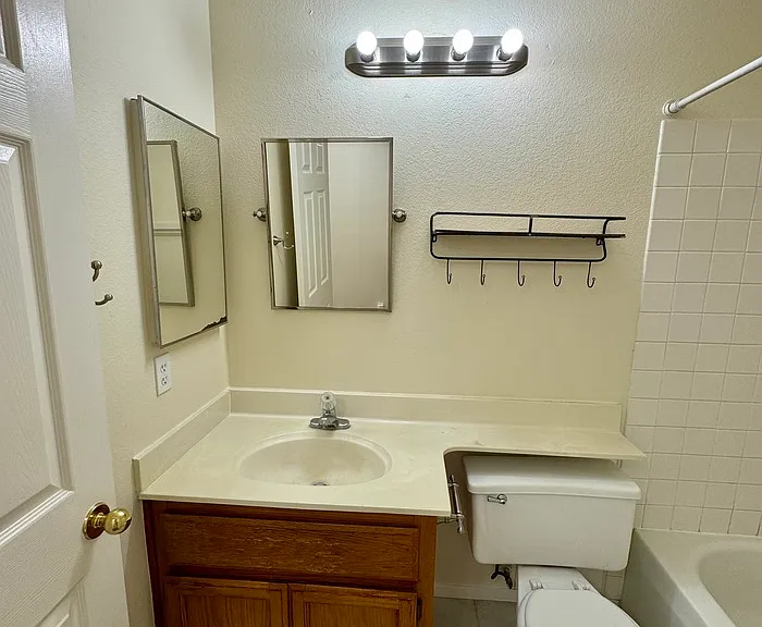 9101 Redwater Dr — Photo 20