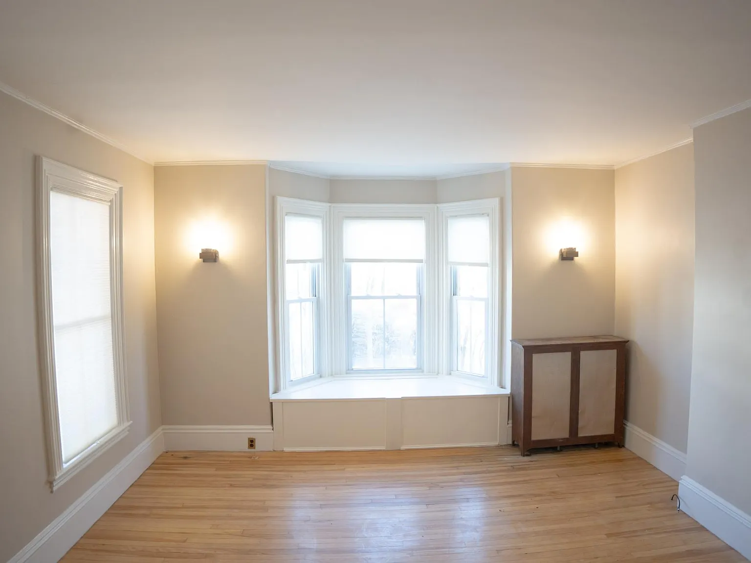 3 bed, 1800 sqft, $2,900 — Photo 3
