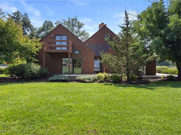 40163 Banks Rd, Grafton, OH 44044