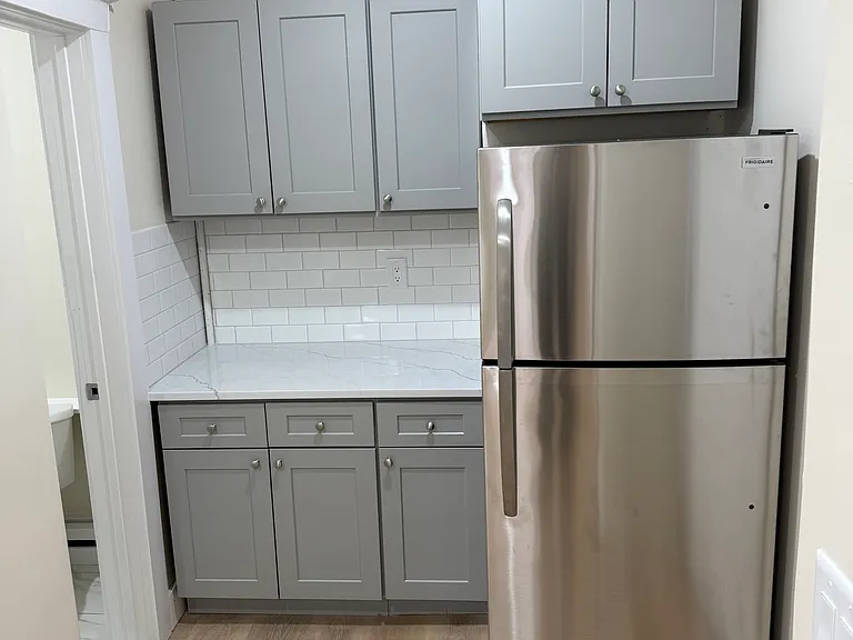 310 Danforth Ave #2 — Photo 14