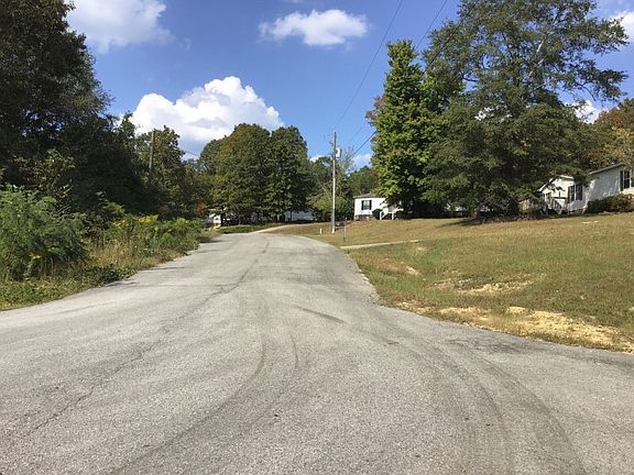 5th image of 123 Berrywood Ln