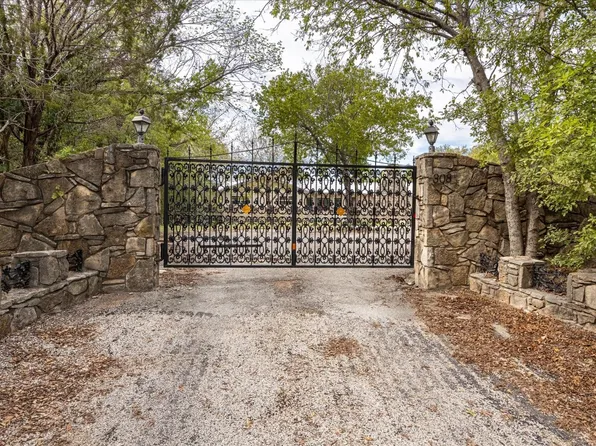 308 Cedar St, Glen Rose, TX 76043