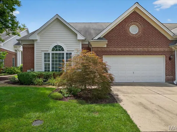 449 Shetland Valley Ct, Chesterfield, MO 63005