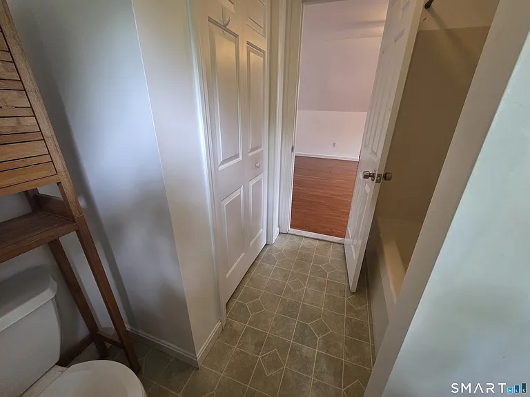 15 Elizabeth Dr — Photo 21