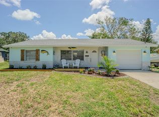 402 12th St SW, Ruskin, FL 33570