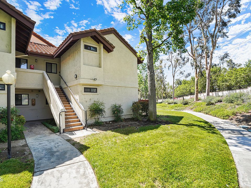 1st image of 9305 Vineyard Ave #6