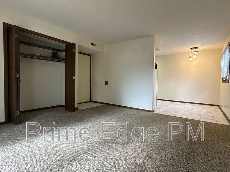 2532 T St #4 — Photo 3