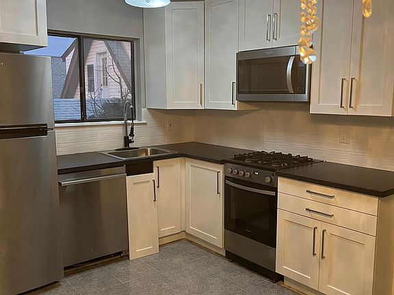 4th image of 132 Wheeler Ave #2