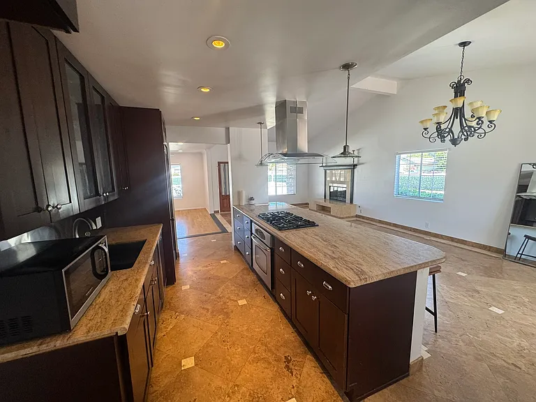 7358 Jumilla Ave — Photo 8