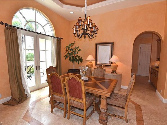 4th image of 19 Falconwood Ct