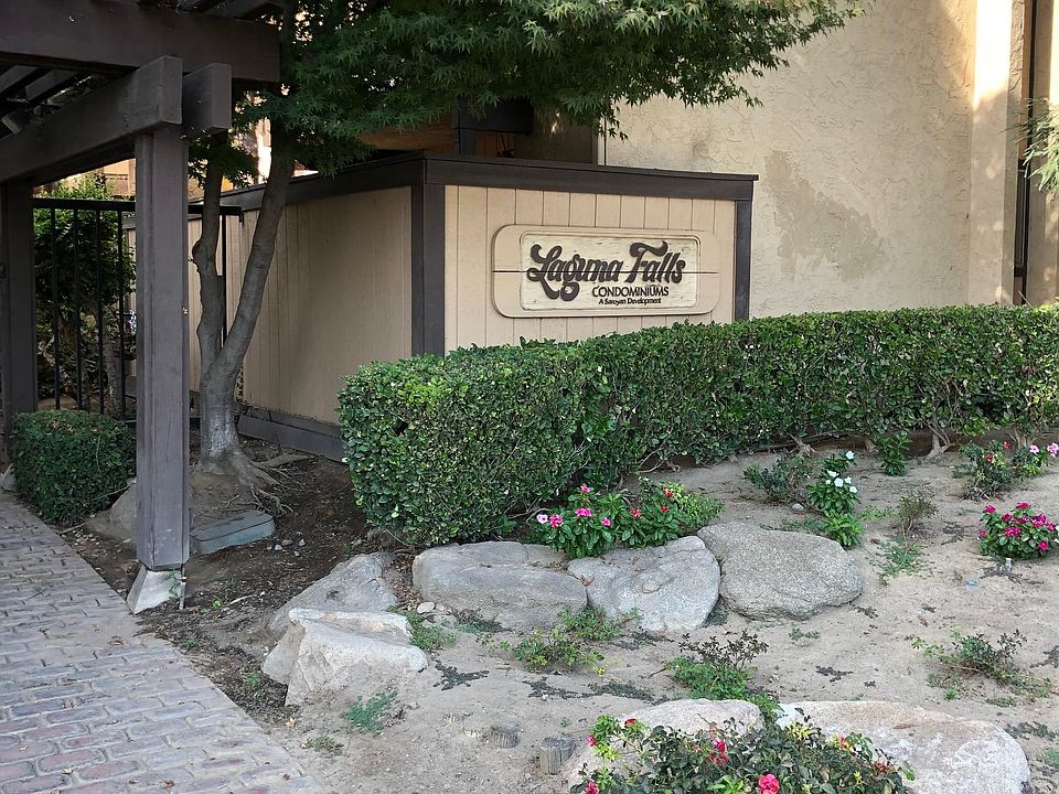1st image of 1550 W Ashlan Ave APT 233