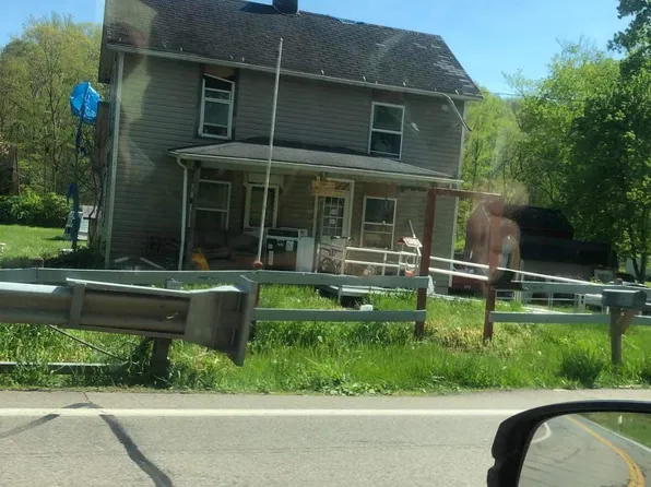 9860 State Route 93 N, New Straitsville, OH 43766