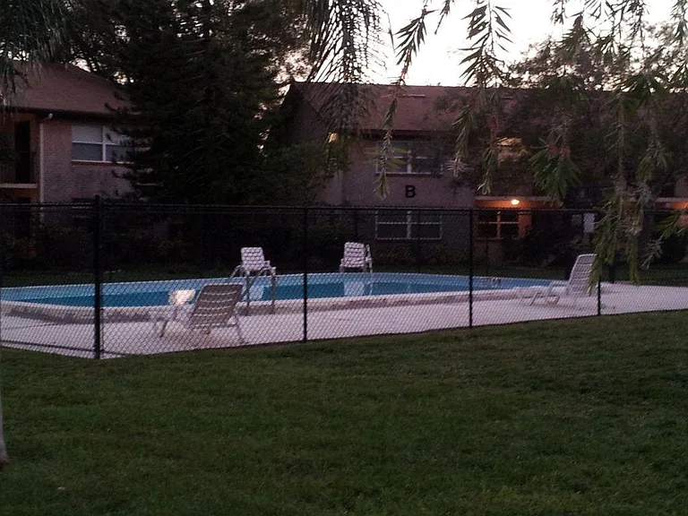 2500 Harn Blvd #F20 — Photo 2