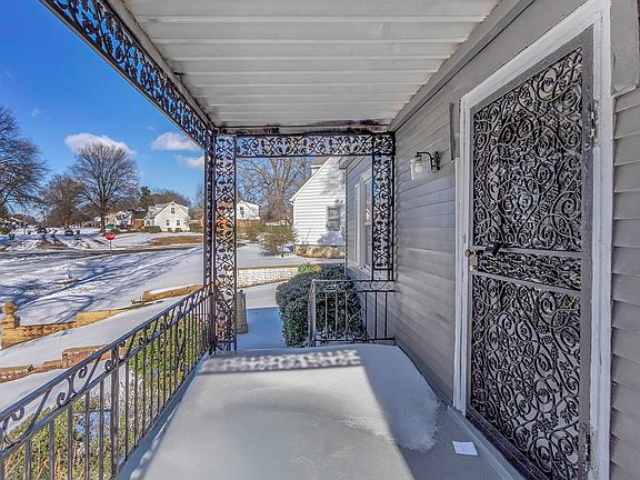 4th image of 1526 Railton Rd