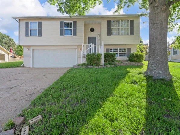 1350 Stonemill Cir, Arnold, MO 63010