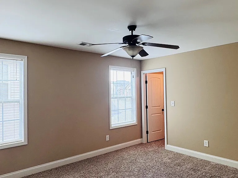 2469 Senseney Dr — Photo 20