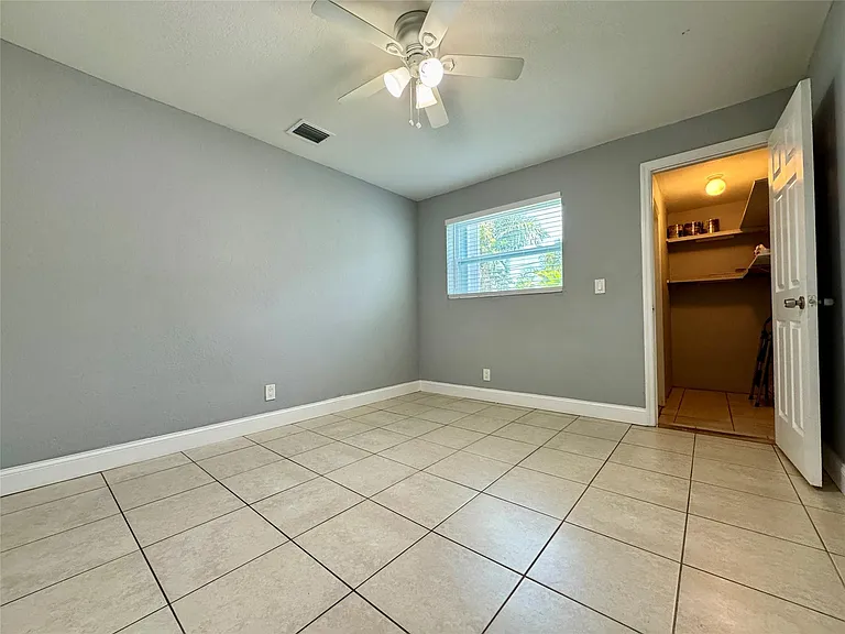 838 SW 14th St — Photo 22
