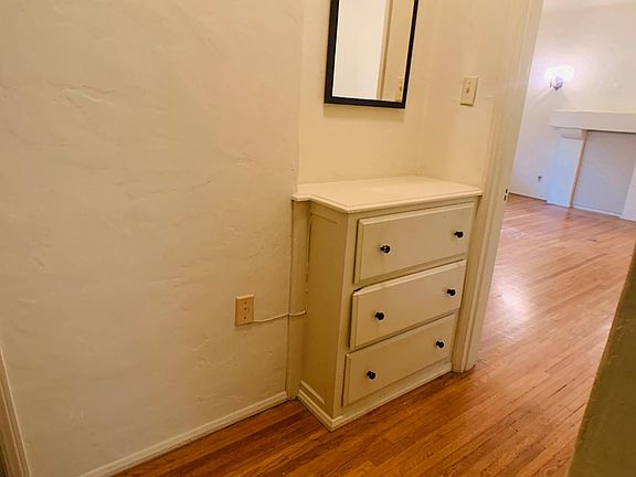 4th image of 251 Cherry Ave #13