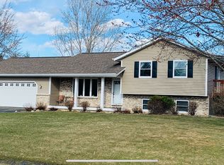 N1470 Evening Star Dr, Greenville, WI 54942