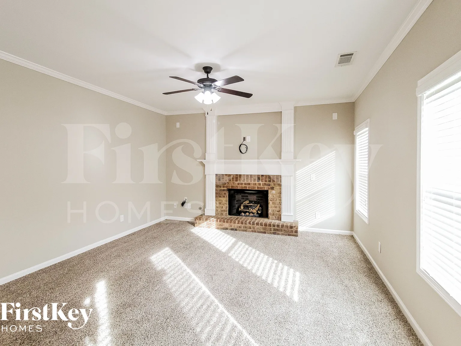 4 bed, 2.5 bath, 2260 sqft, $2,455 — Photo 2