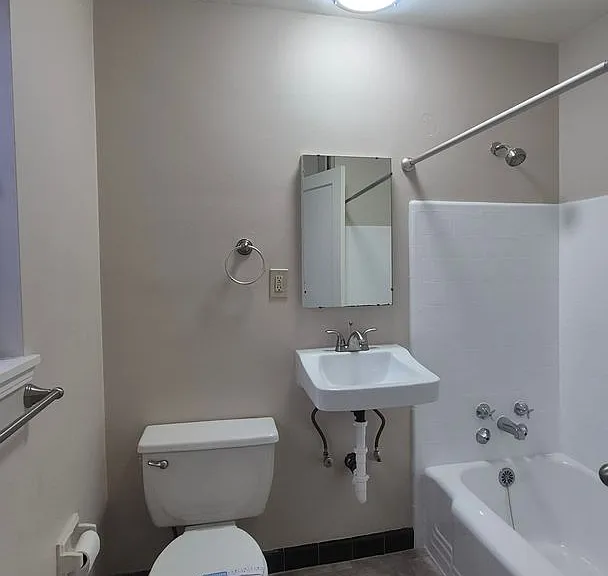 2508 L Street Classic Midtown Living — Photo 22