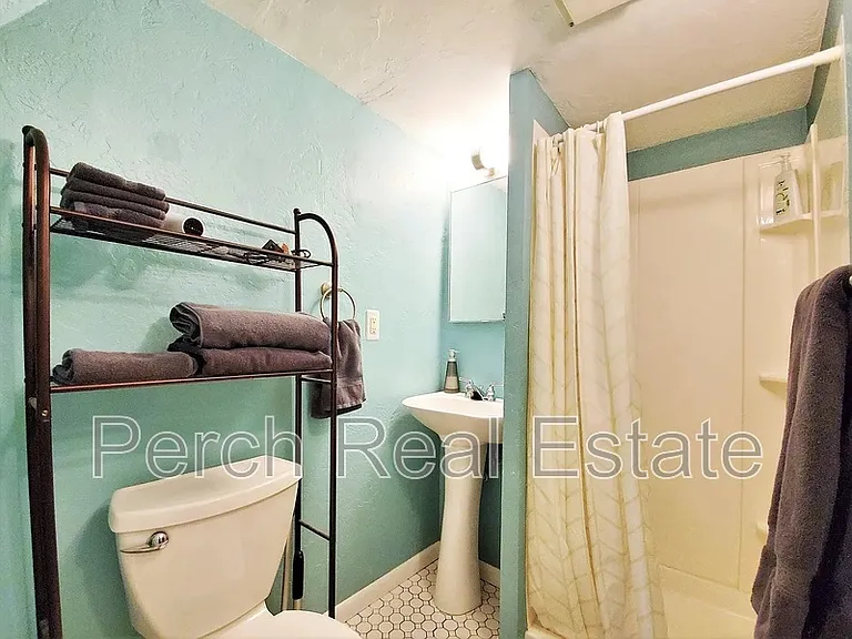 2431 Grove St — Photo 20