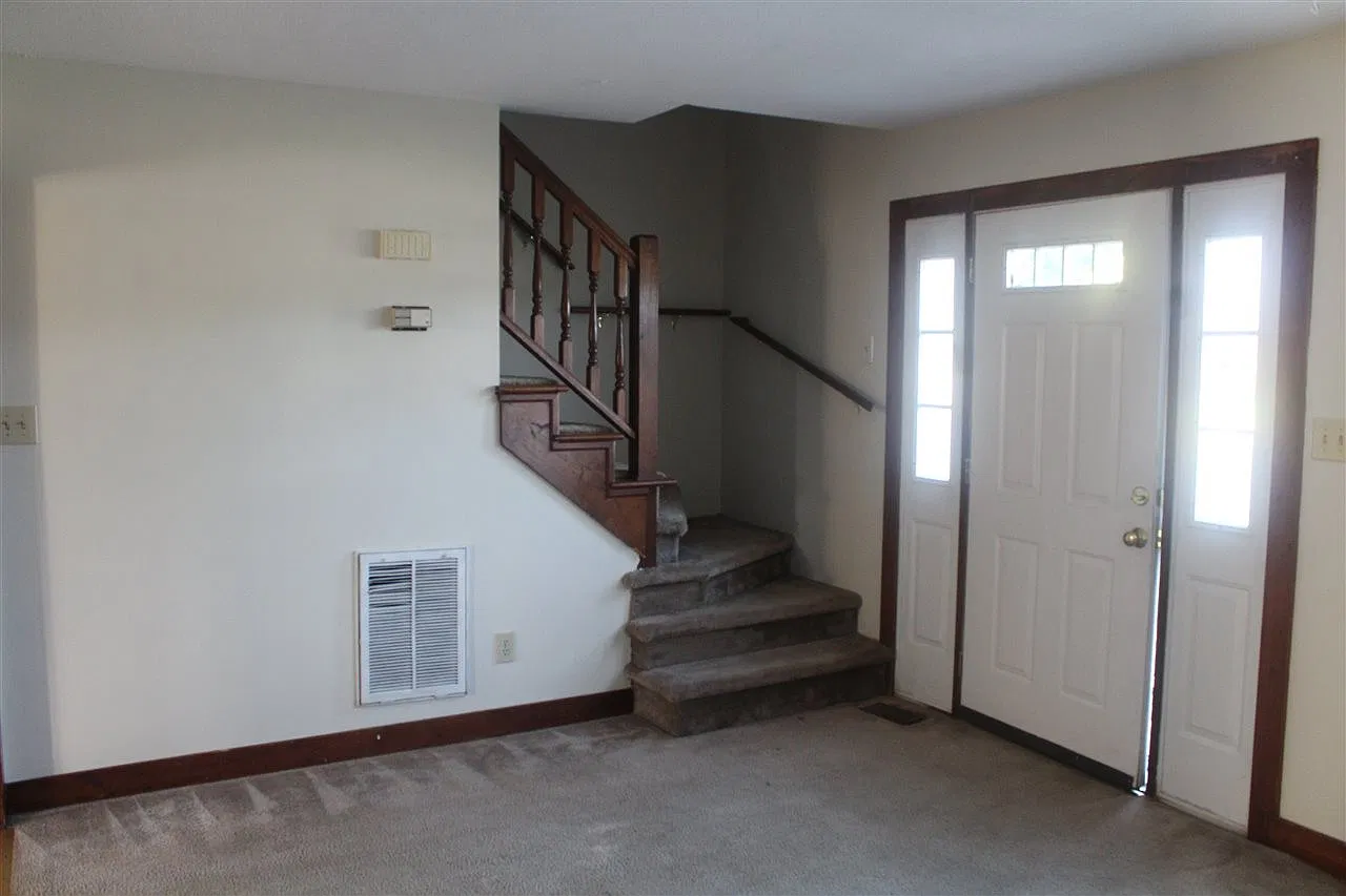 2 bed, 2.5 bath, $1,200 — Photo 4