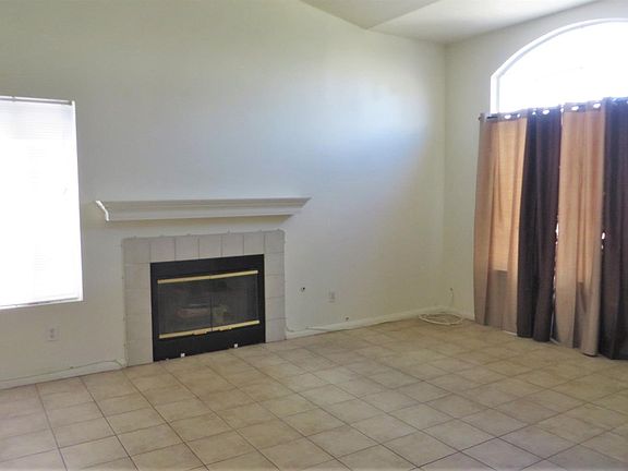 2nd image of 14095 Dapple Ct