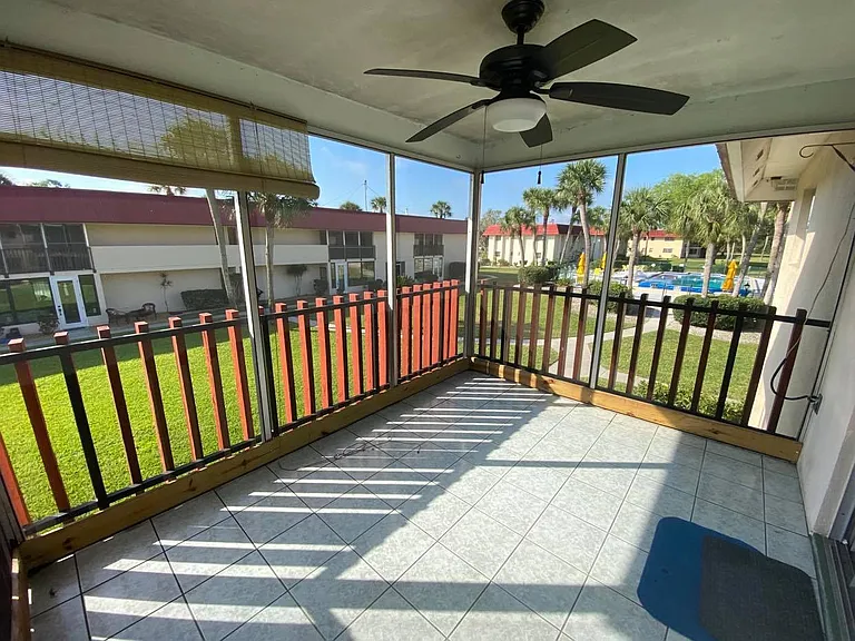 198 Joel Blvd #8 — Photo 9