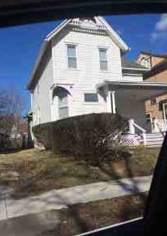 2nd image of 16 Locust St