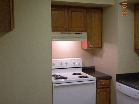 4th image of 3001 Cedarcliff Cir