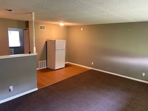 217 N Hamilton St APT 11, Shelbyville, IN 46176
