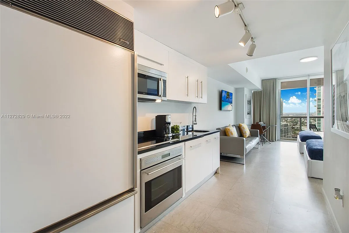 Building Photo - 485 Brickell Ave #4405
